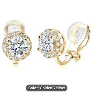 Gorgeous Gold Diamond Stud Earrings